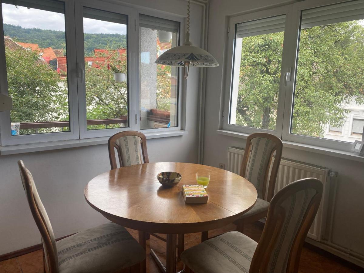 Rose'S Oldtown Apartment Brasov Ngoại thất bức ảnh