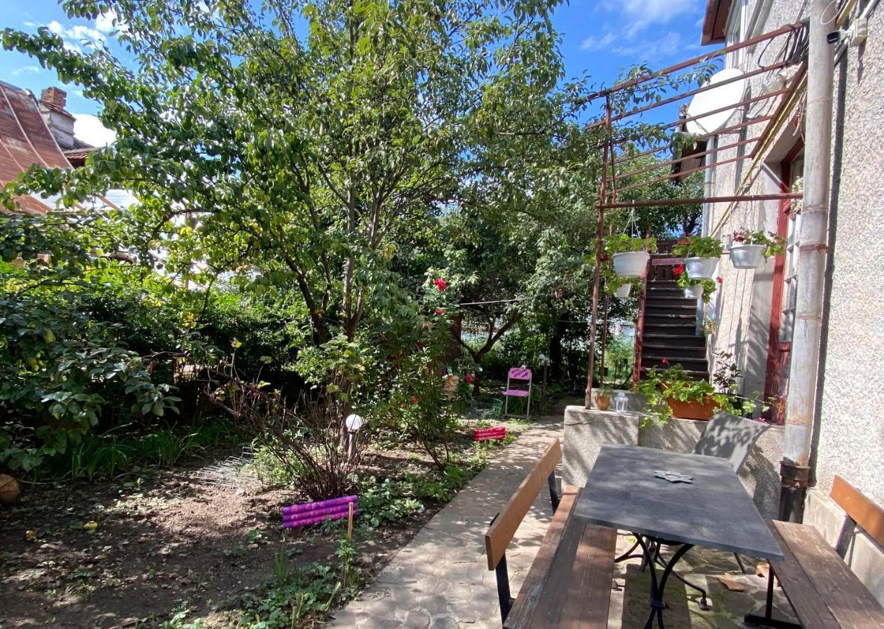 Rose'S Oldtown Apartment Brasov Ngoại thất bức ảnh