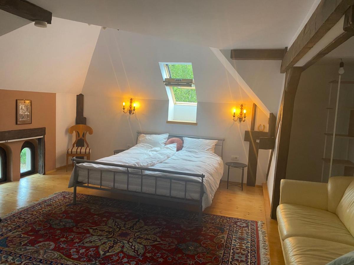 Rose'S Oldtown Apartment Brasov Ngoại thất bức ảnh