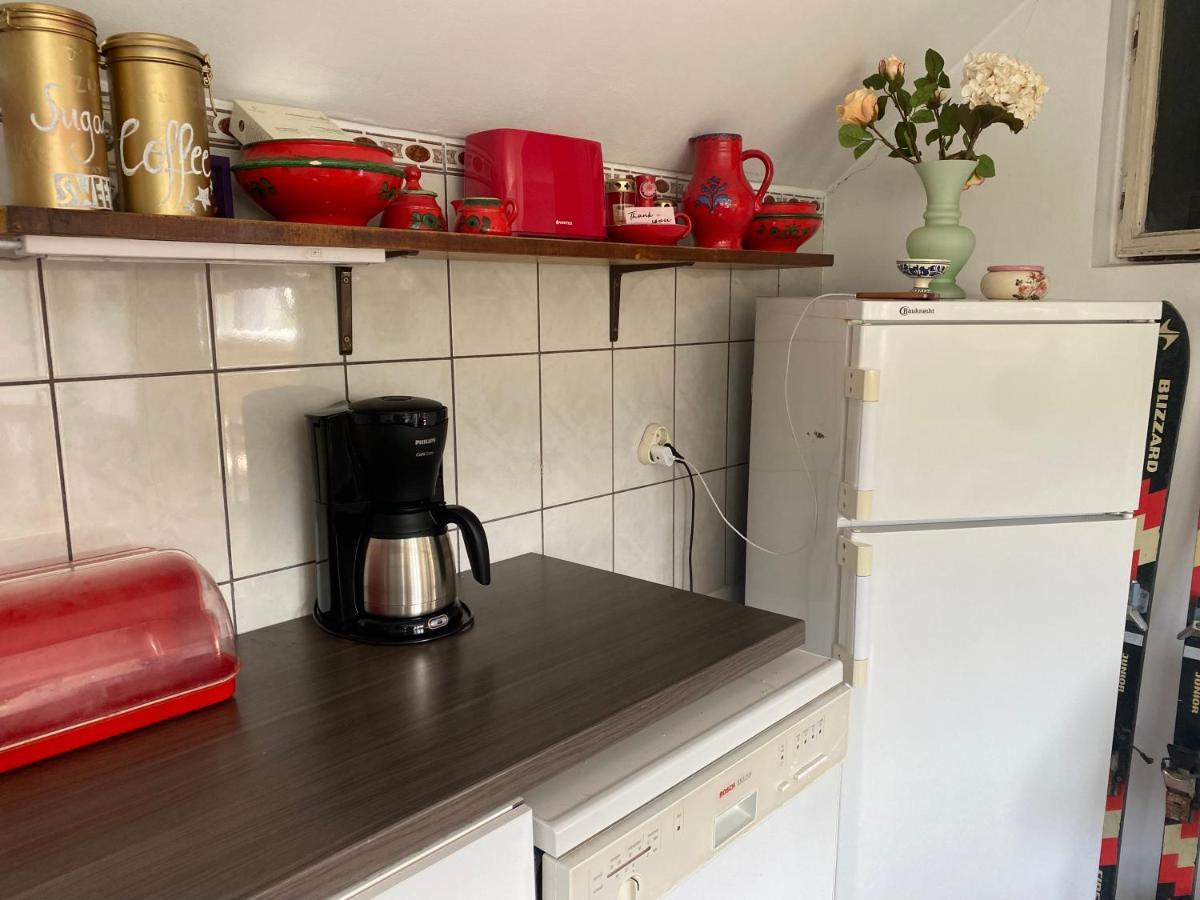 Rose'S Oldtown Apartment Brasov Ngoại thất bức ảnh