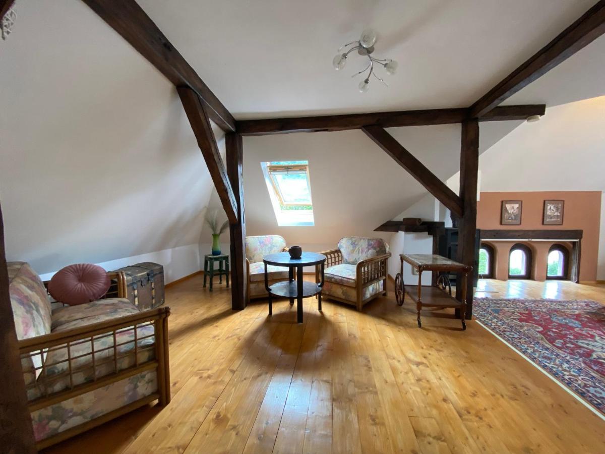 Rose'S Oldtown Apartment Brasov Ngoại thất bức ảnh