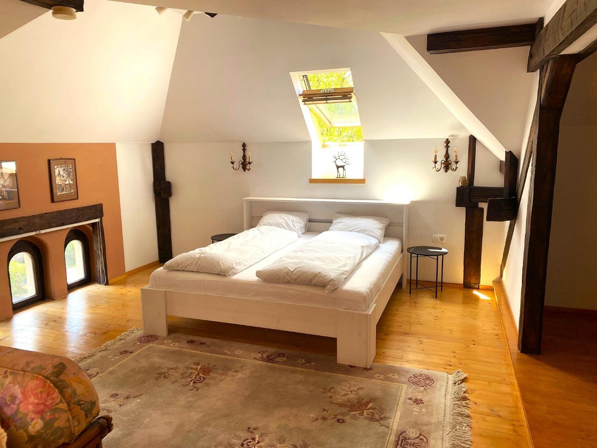 Rose'S Oldtown Apartment Brasov Ngoại thất bức ảnh