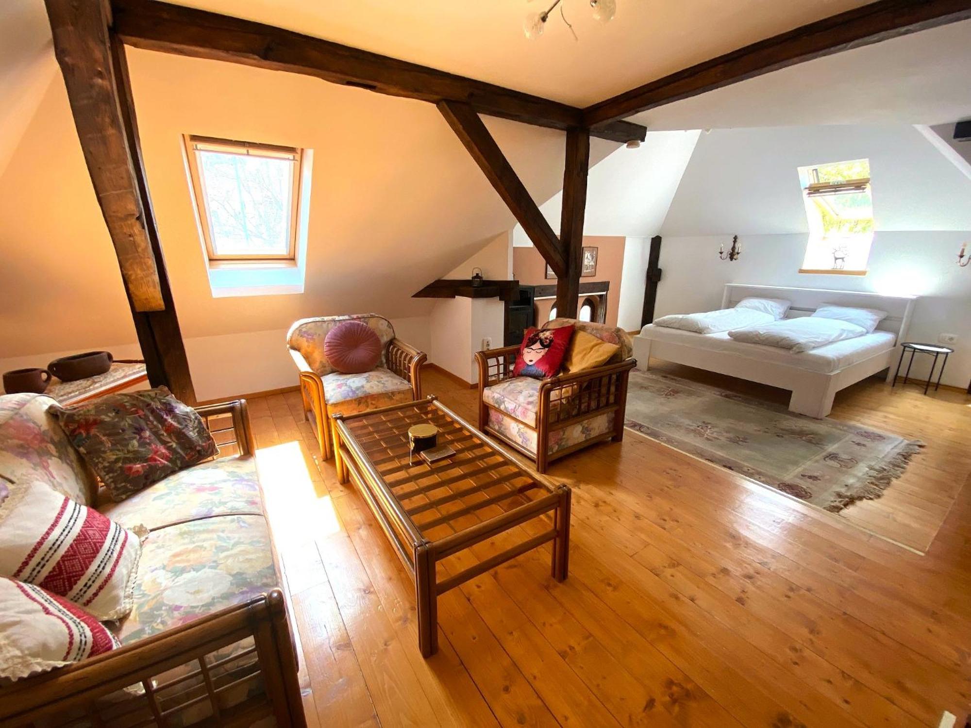 Rose'S Oldtown Apartment Brasov Ngoại thất bức ảnh