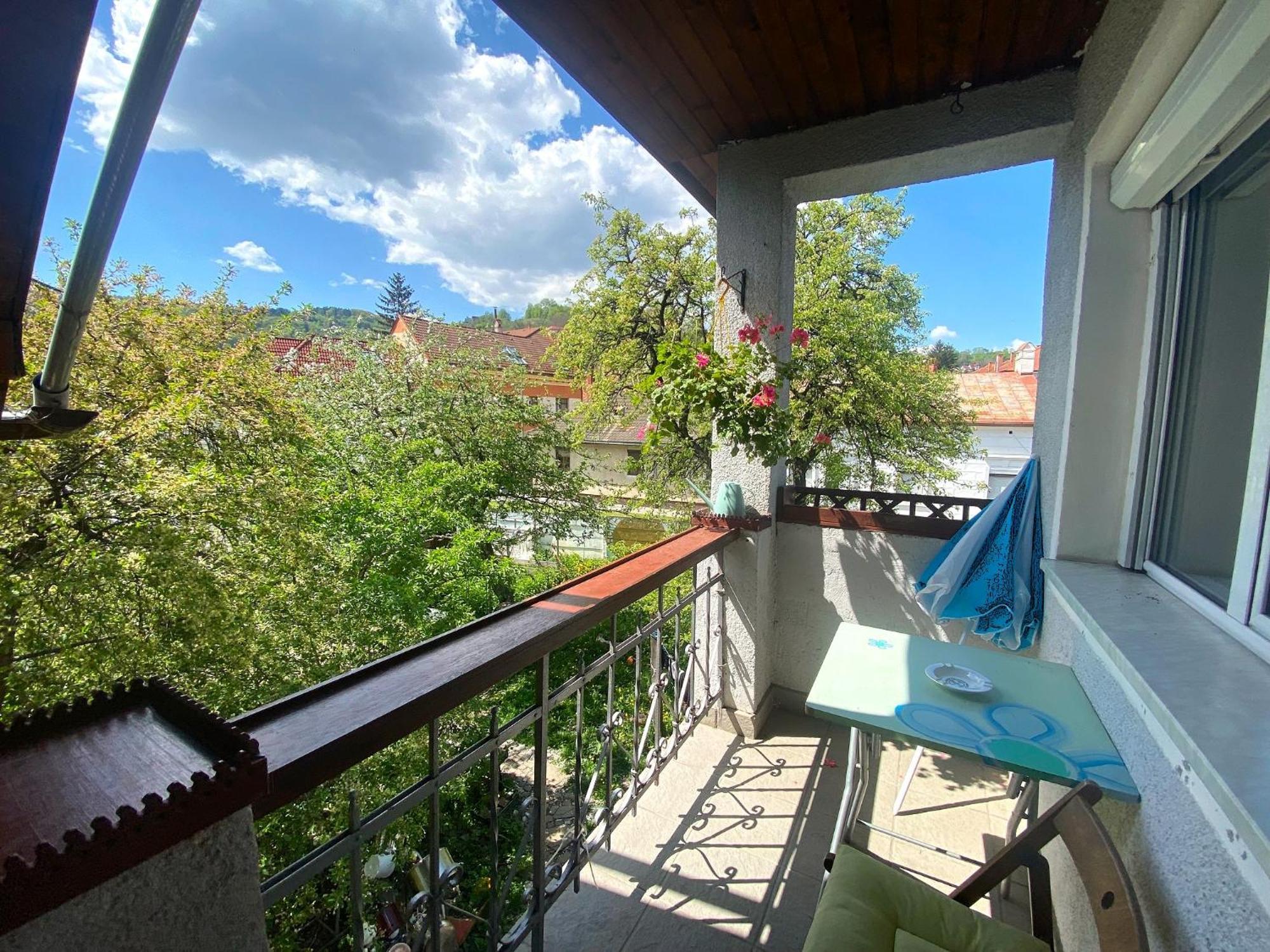 Rose'S Oldtown Apartment Brasov Ngoại thất bức ảnh