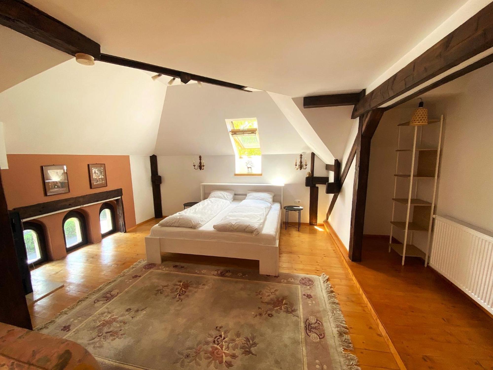 Rose'S Oldtown Apartment Brasov Ngoại thất bức ảnh